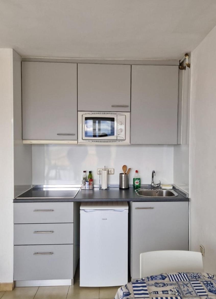 Spondylus II Apartment Емпуриабрава Екстериор снимка
